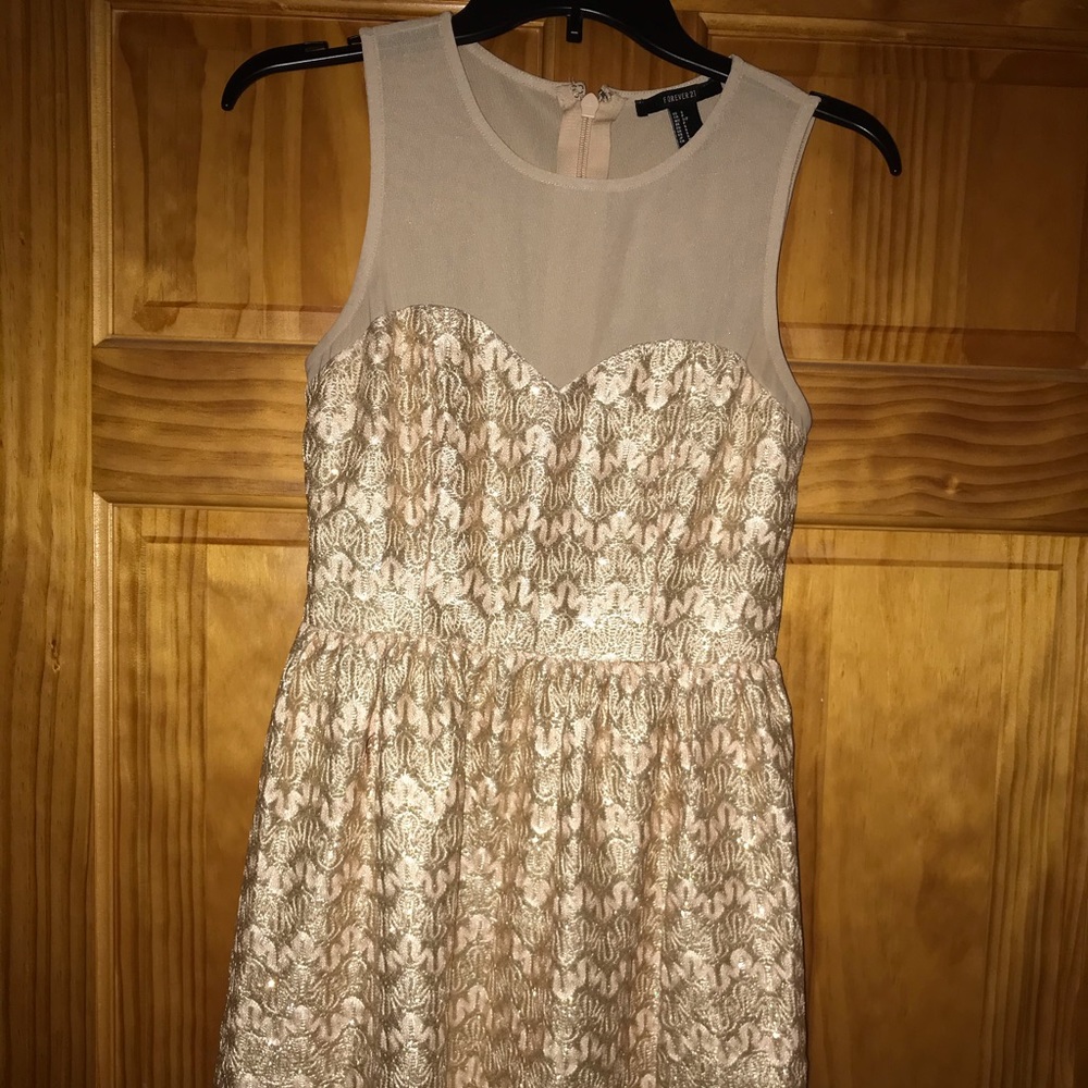 Sparkly Dress (gold)